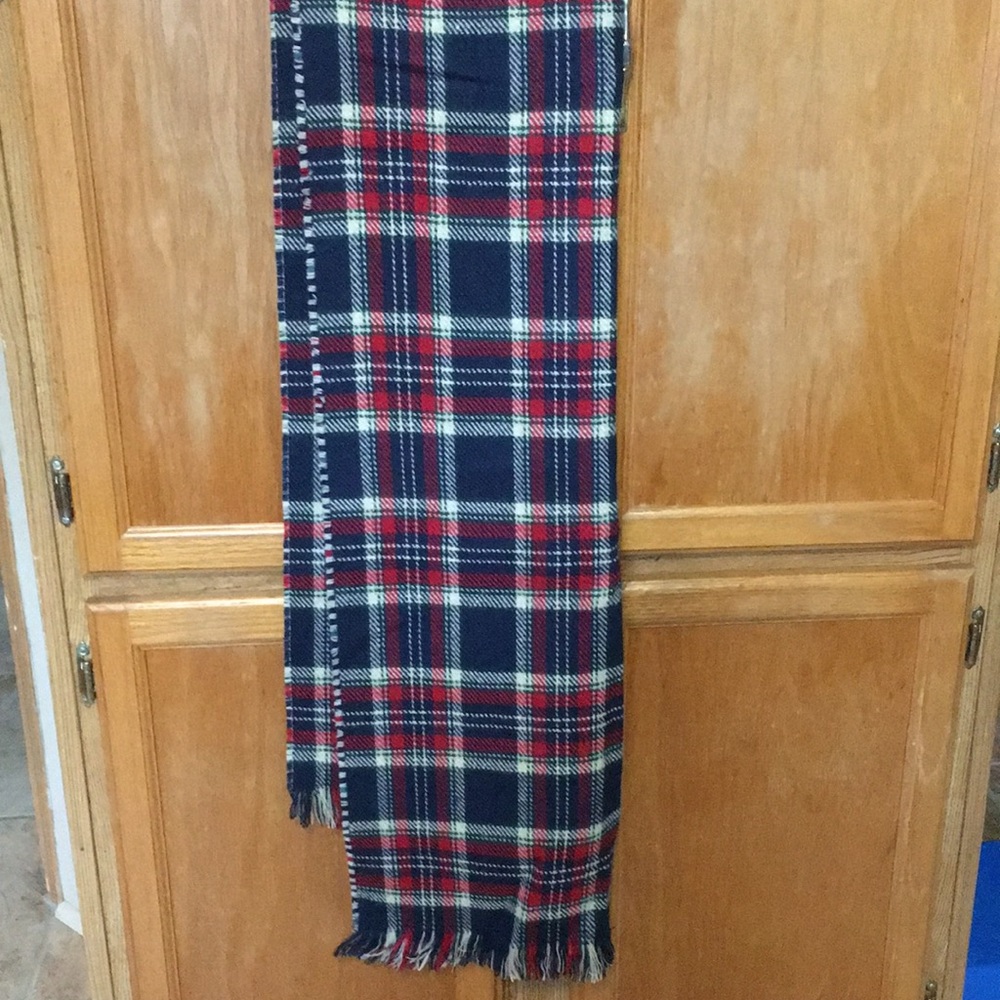 Blanket scarf, never worn